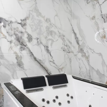 Charm And Comfort In The Heart Of The Marais Apartment