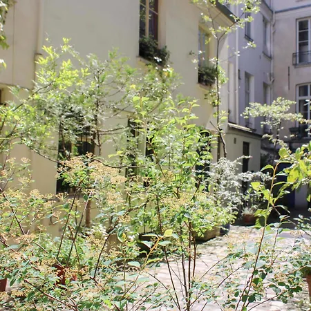 Charm And Comfort In The Heart Of The Marais